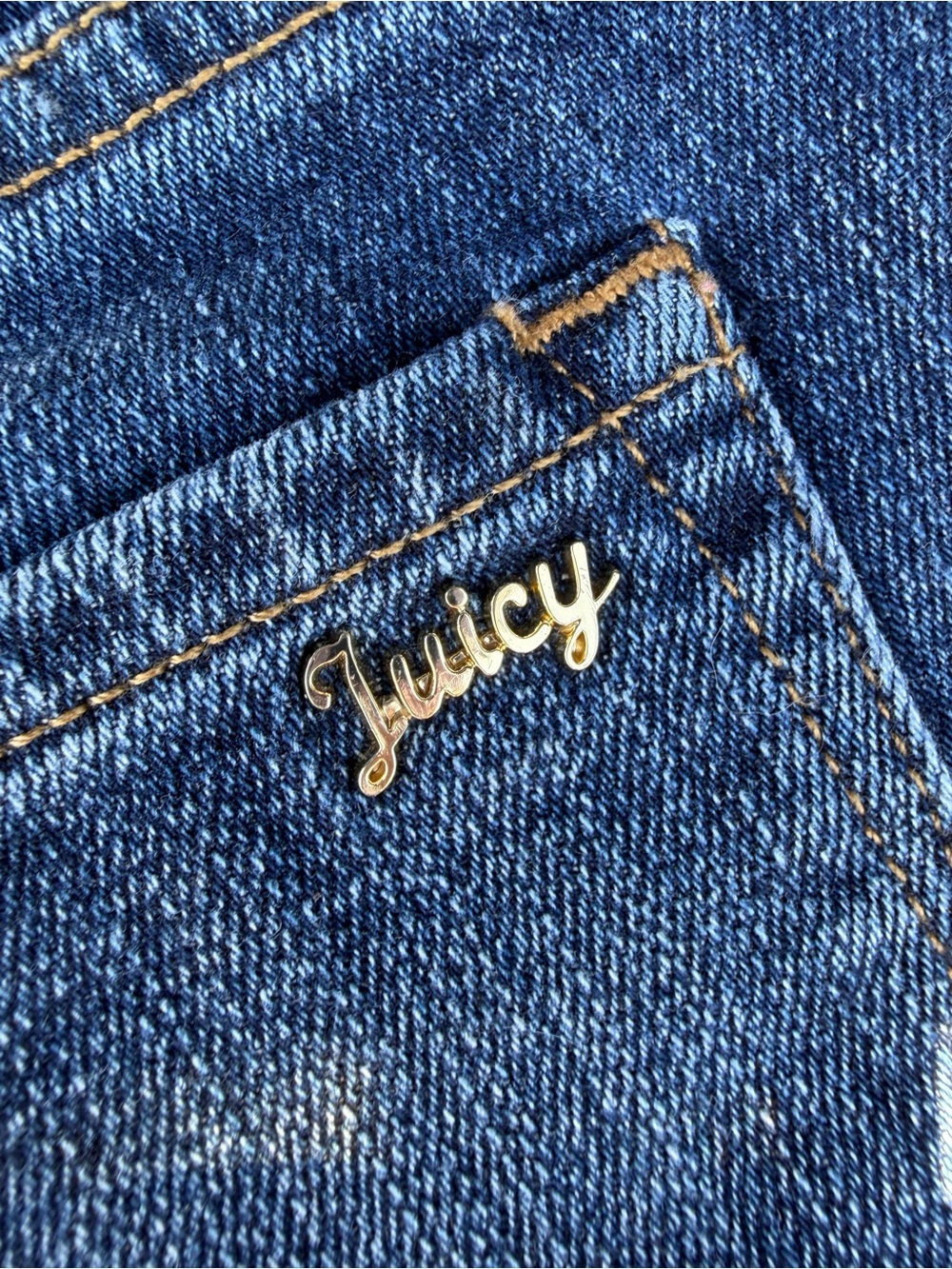 Juicy Couture Blue Frayed-Hem Denim Shorts size 26 (9/10)